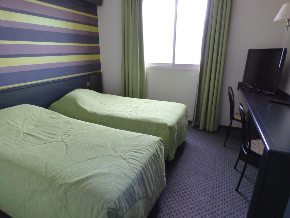 อินสไปเรชั่น บาย บัลลาแด็ง วีลฟรองช์ เดอ รูแอร์ก Hotel วีย์ฟร็องเช-เดอ-ฮูแอเก ภายนอก รูปภาพ